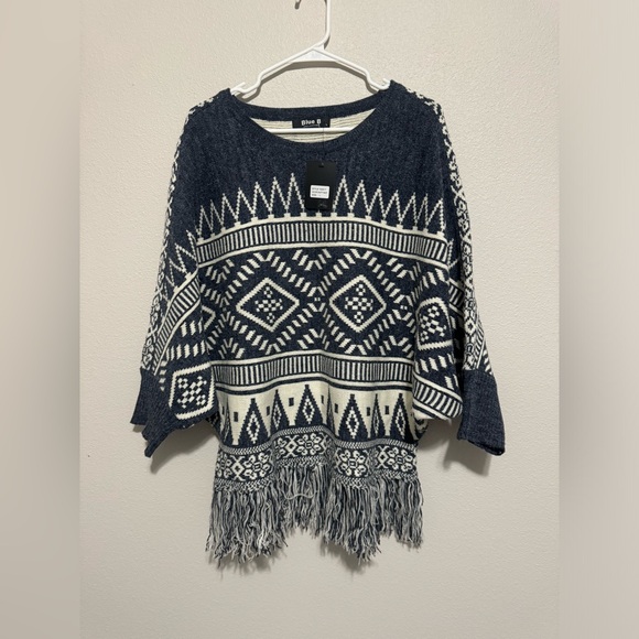 Women's Into The Mountains
Dolman Sleeve Aztec Print
Sweater Dusty Navy color - Picture 1 of 5